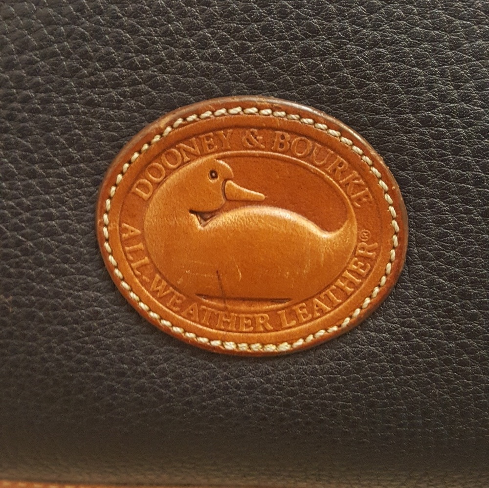 Navy blue Dooney & Bourke crossbody bag - Picture 2 of 5